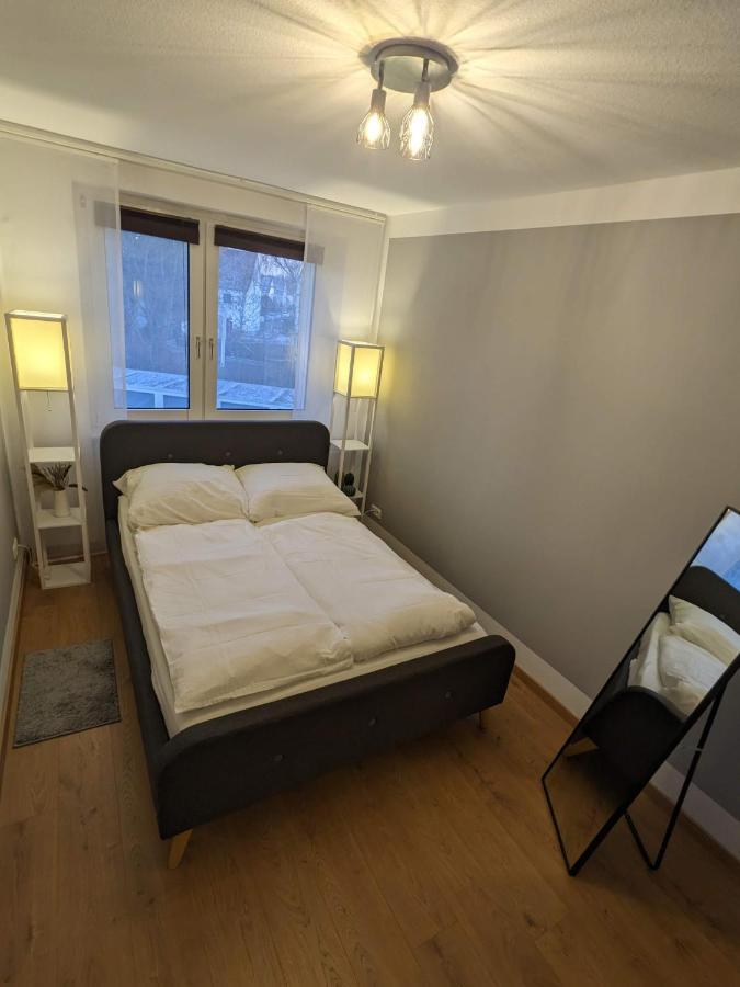 Bis Zu 6 Personen, Bahnhofs- & Zentrumsnah, Suedheide, Netflix Und Ps4 Celle Exterior photo